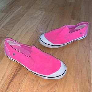 UGG Warlley canvas slip on